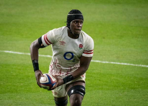 Maro Itoje playing for England Rugby