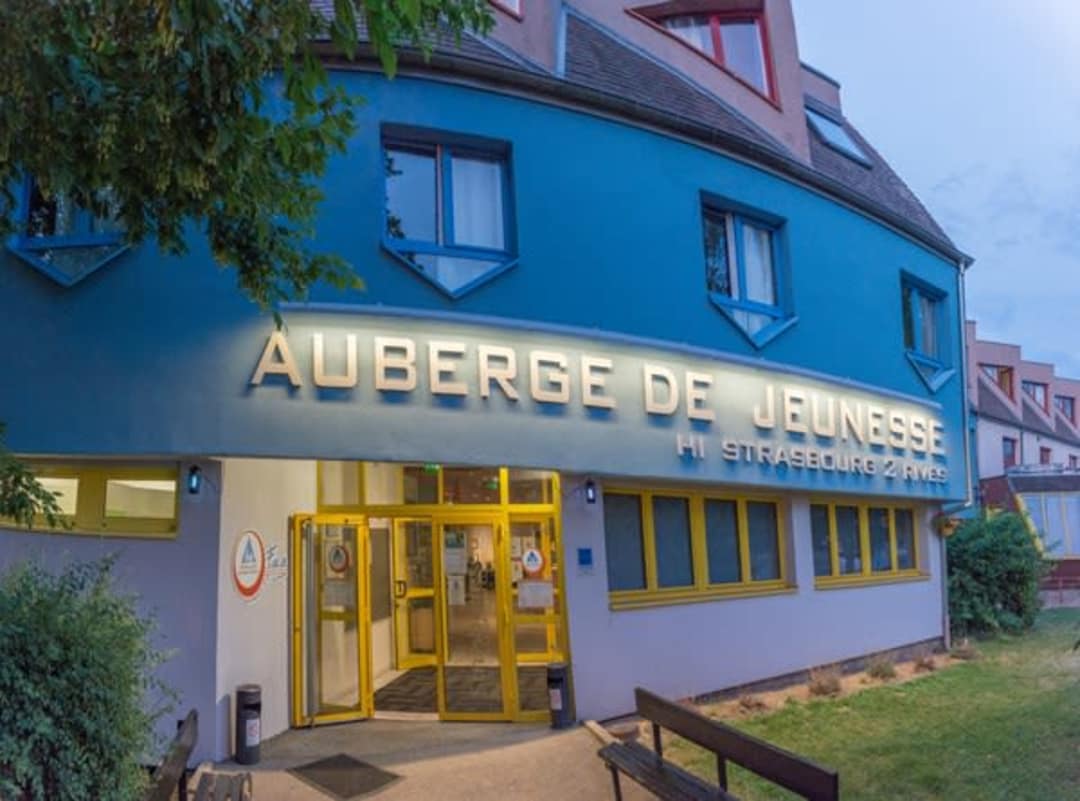 RÃ©sultat de recherche d'images pour "auberge de jeunesse les deux rives strasbourg"