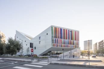 Auberge de jeunesse Hi Lille Stephane Hessel : 