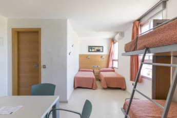 Albergue Inturjoven Constantina : 