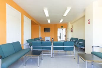 Albergue Inturjoven Constantina : sala de conferências no Albergue Inturjoven Constantine hostel em Espanha