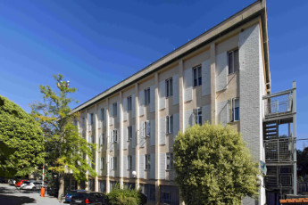 Albergue Inturjoven Granada : fora vista do Albergue Inturjoven Granada Hostel em Espanha
