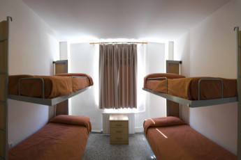 Albergue Inturjoven Granada : 