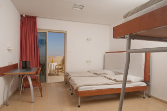 Dead Sea - Massada : Family room in the Dead Sea - Massada hostel in Israel