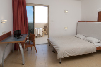 Dead Sea - Massada : Private double room at the Dead Sea - Massada hostel in Israel
