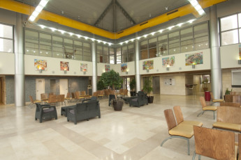 Jerusalem -Yitzhak Rabin : Lounge area at the Jerusalem -Yitzhak Rabin hostel in Israel
