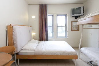 Jerusalem -Yitzhak Rabin : Family room at the Jerusalem -Yitzhak Rabin hostel in Israel