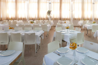 Tel - Hai : Dining room in the Tel - Hai hostel in Israel