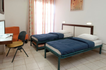 Peki'in : Twin room at the Pekiin hostel in Israel