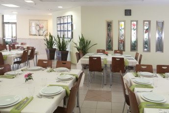 Tel Aviv  – Bnei Dan : Dining room in the Tel Aviv - Bnei Dan hostel in Israel