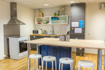 HI Stavanger St.Svithun : Guest kitchen