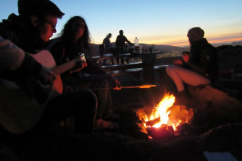 Hi Bergen Montana : stay up all night