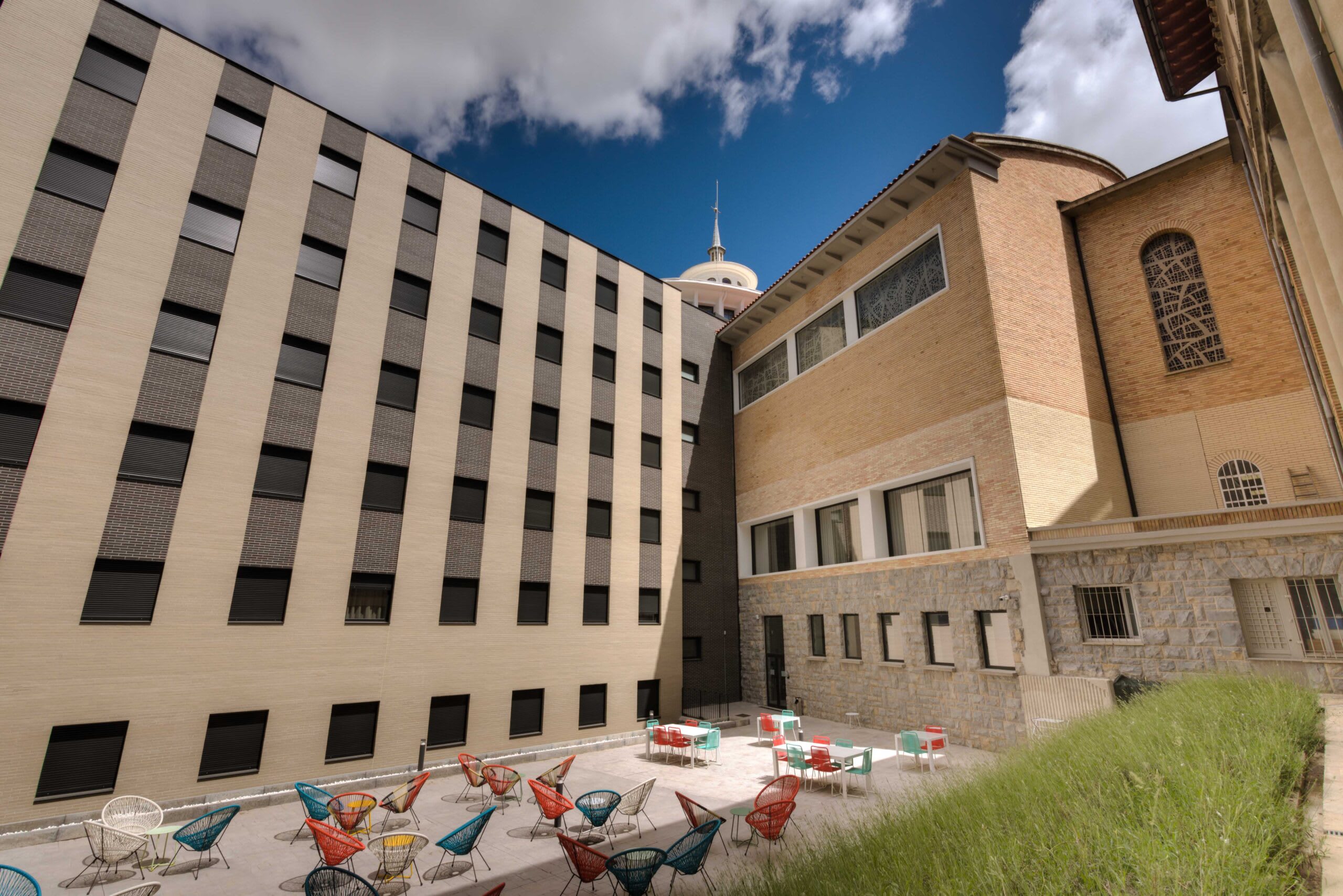 Livensa Living Pamplona (Pamplona)