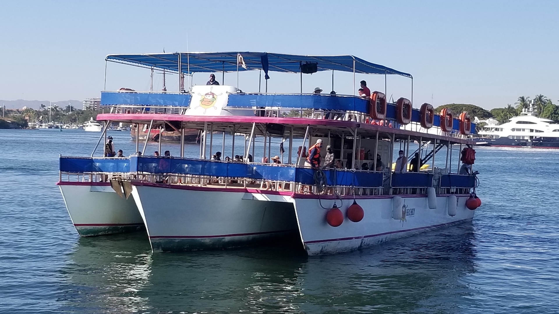 Tour en Catamara Los Arcos, Animas o Quimixto