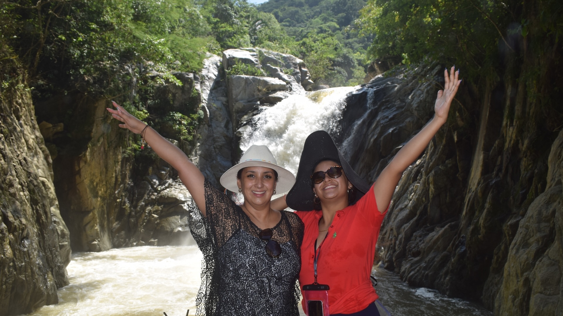Paseo en catamaran Majahuitas y Yelapa 3