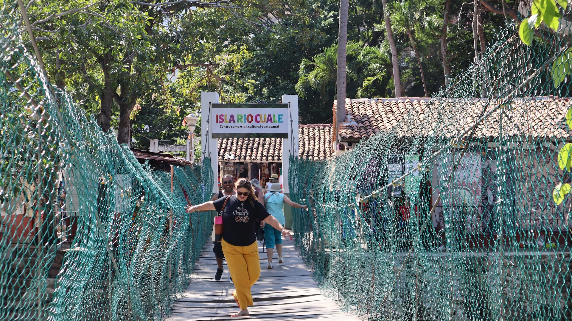 Rio Cuale Island 3