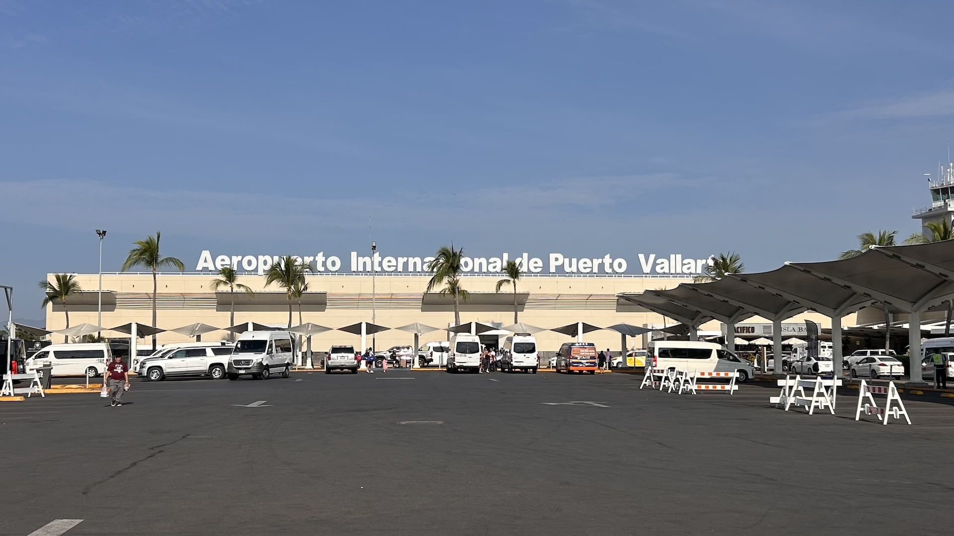 Guía de Transporte PVR: ¿Taxi Federal o Taxi Local? (Precios y Recomendaciones)