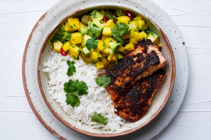 Pinch of Yum's BBQ salmon bowls with mango salsa