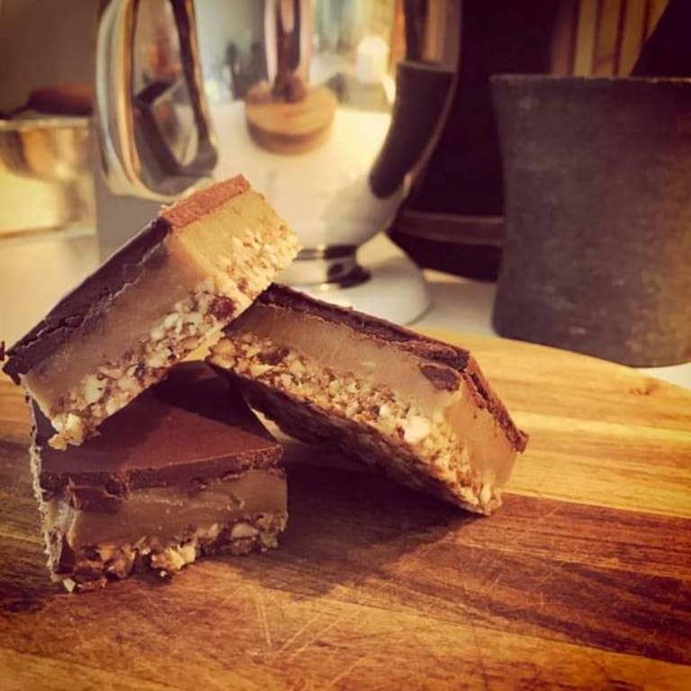 Raw caramel slice recipe