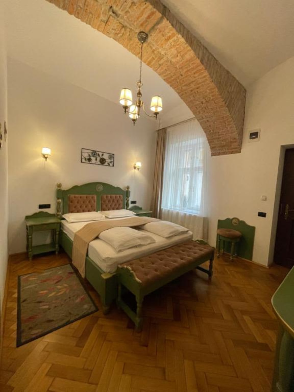 Gallery image 2