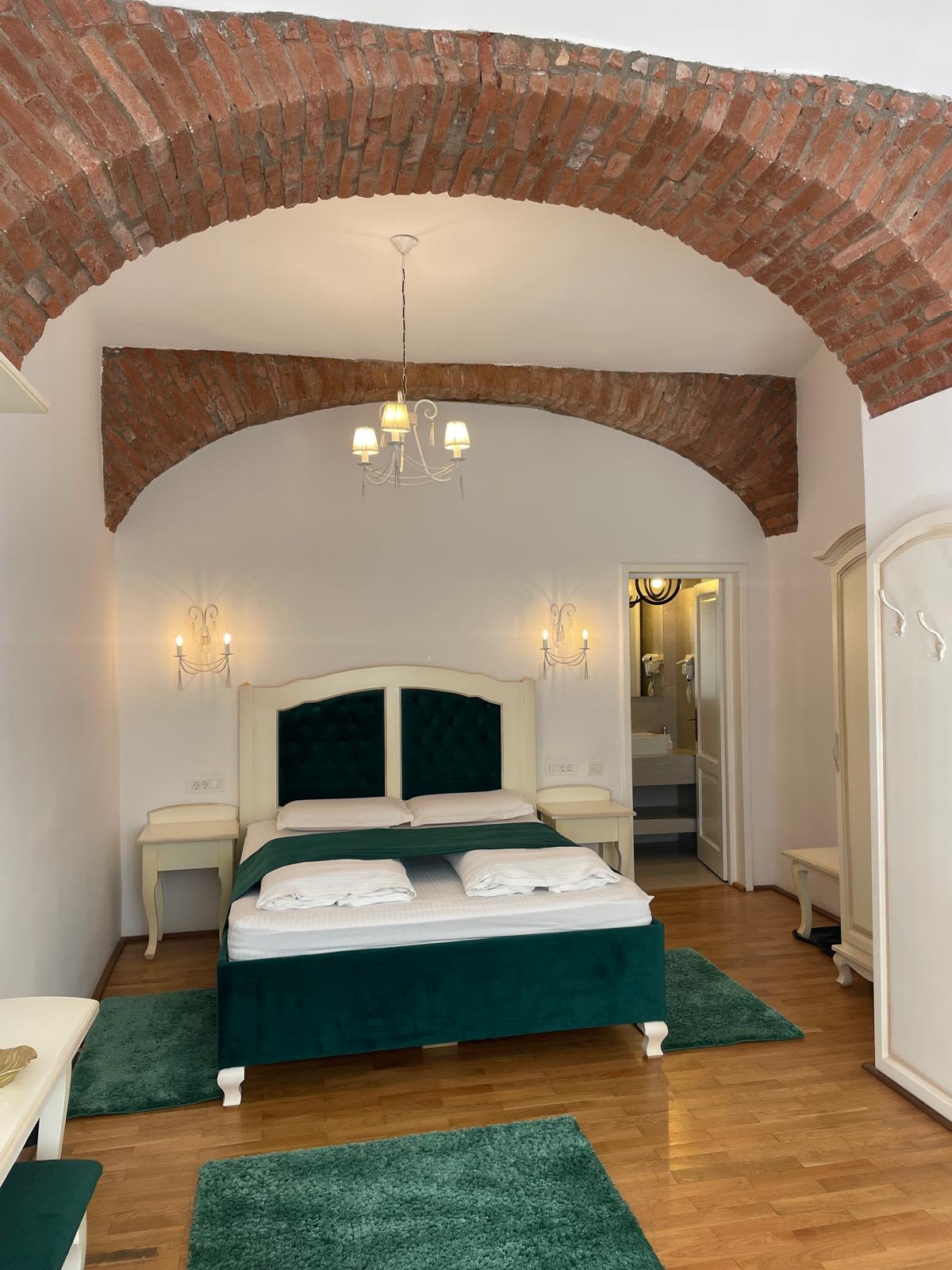 Gallery image 4