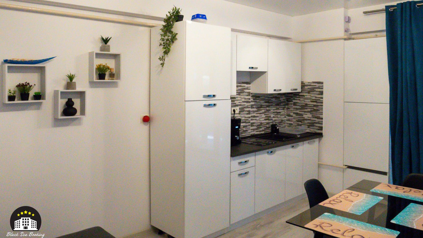 Black Sea Booking - Nova