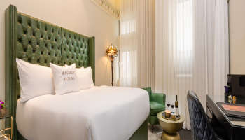 מלון בכר האוס תל אביב