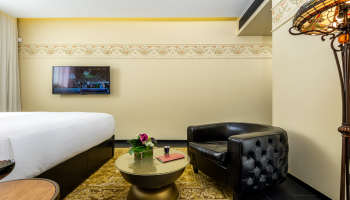 מלון בכר האוס תל אביב