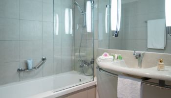 לאונרדו ירושלים - פתאל