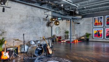 בראון מחנה יהודה מלון בוטיק חדש בירושלים