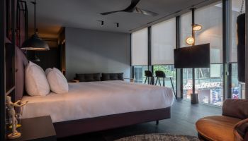 מלון PLAY מידטאון תל אביב