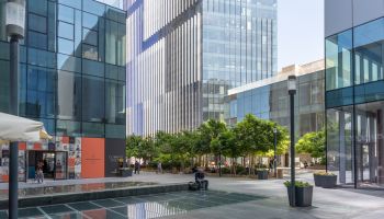 מלון PLAY מידטאון תל אביב