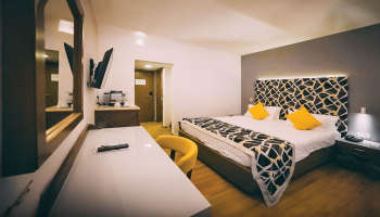 מלון הגושרים מלון בטבע