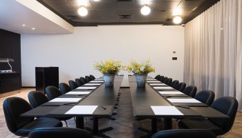 לאונרדו בוטיק ירושלים