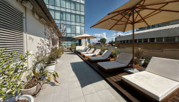 מלון בכר האוס תל אביב