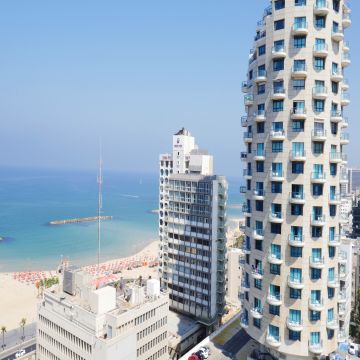 מלון ישרוטל טאואר תל אביב - תמונה 1