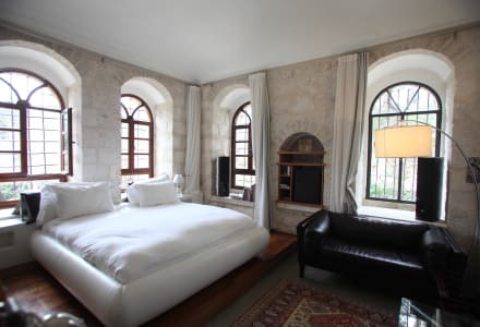 Signature Suites