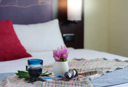 קומפורט פונה לים