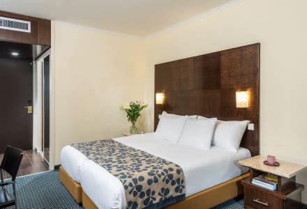 חדר סופריור נוף לבריכה