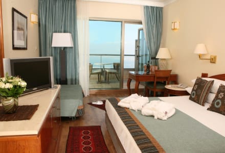 אקזקיוטיב עם מרפסת טריפל