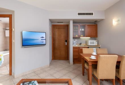 סטנדרט ג'וניור סוויט