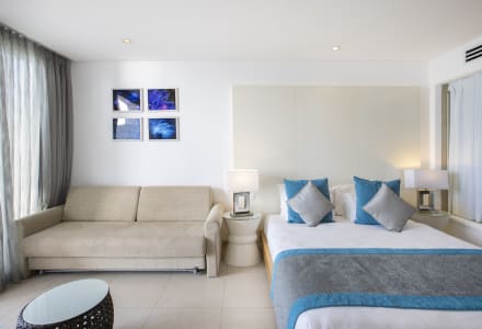 סוויטות ג'וניור בריכה