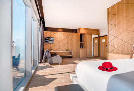 דלקס בלקוני