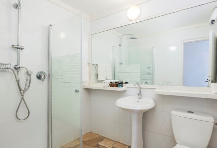 קוטג' עד חמישה