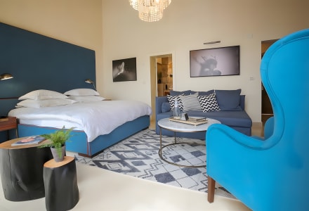 סוויטת ג'וניור עם בריכה פרטית ונוף לגינה