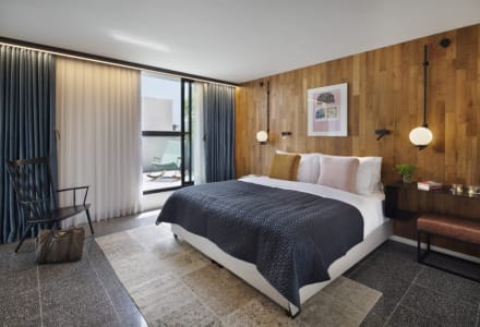 חדר קלאסי עם מרפסת