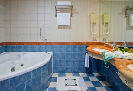 סוויטת ג'וניור קאדים 