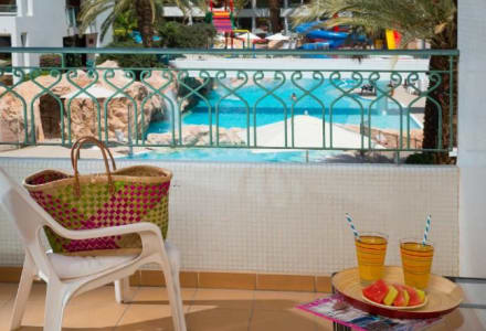 חדר סופריור פונה לבריכה 