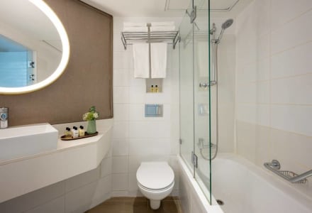 סוויטה רויאל אקזקיוטיב פונה למרינה עם ג'קוזי