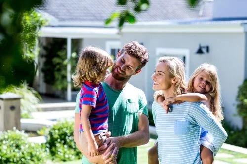 Oakland homeowners exploring we buy houses services for a fast home sale